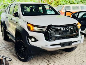 Toyota Hilux GR Sport 2.8Di B/NEW 2025