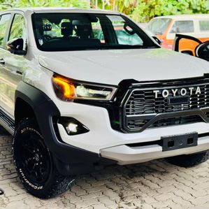 Toyota Hilux GR Sport 2.8Di B/NEW 2025 - Image 2
