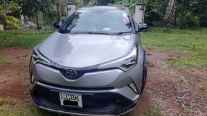 Toyota CHR NGX 50 2017
