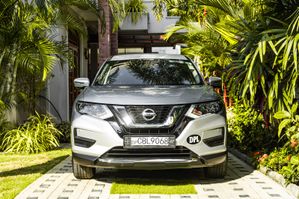 Nissan X-Trail (Non Hybrid) Embassy 2019 for sale in Colombo, Colombo