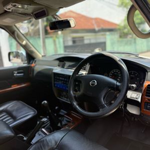 Nissan Patrol 4200CC MANUAL 2014 - Image 3