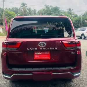 Toyota Land Cruiser Sahara 2023 - Image 2