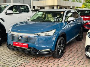 Honda Vezel Z Play two Tone BNew 2024