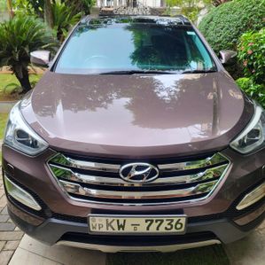 Hyundai Santa Fe highest version 2013 - Image 2