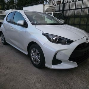 Toyota Yaris 2023 - Image 2