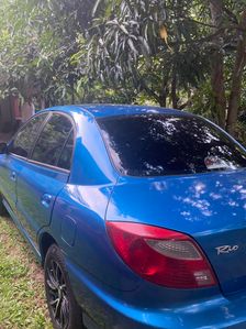 Kia Rio 2001