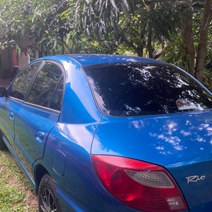 Kia Rio 2001 - Image 2