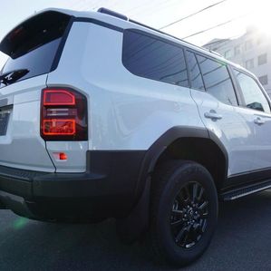 Toyota Land Cruiser Prado 250{brand new} VX 2025 - Image 3