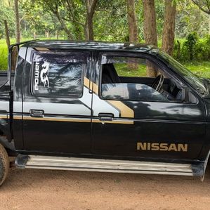 Nissan Dutsun 1983 - Image 2
