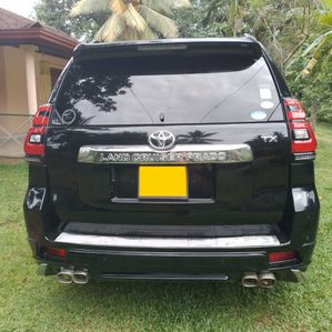 Toyota Land Cruiser Prado 150 TRJ 2010 - Image 3