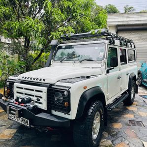 Land Rover Defender 110 TD5 1990 - Image 2