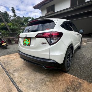 Honda Vezel Rs Sensing 2017 - Image 3
