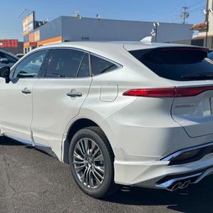 Toyota Harrier Z leather Hybrid 2025 - Image 3