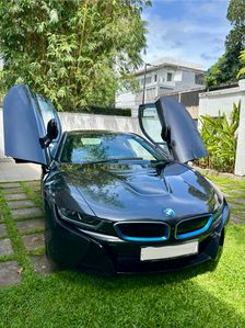 BMW i8 Coupe 2019