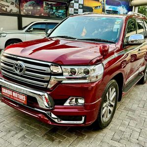 Toyota Land Cruiser Sahara V8 2011 - Image 2