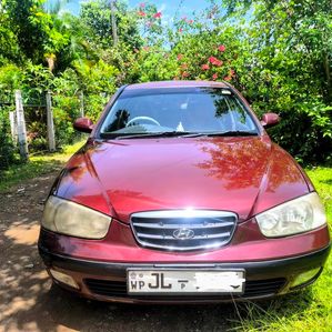 Hyundai Elantra GLS 2000 - Image 2