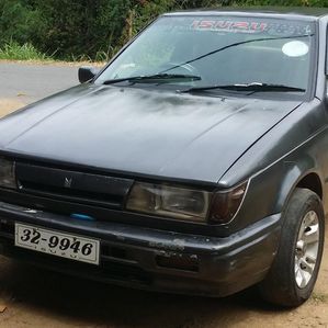 Isuzu Gemini GT 641 1990 - Image 2