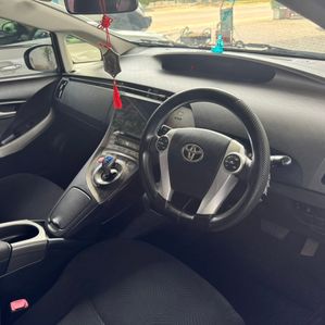 Toyota Prius 3rd generation 2013 - Image 3