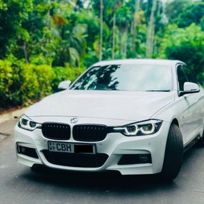 BMW 318i Shadow education 2019 - Image 2