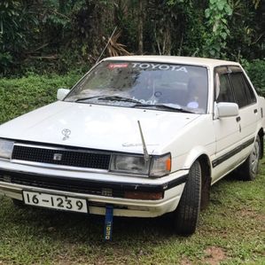 Toyota Corolla 1985 - Image 2