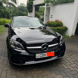 Mercedes Benz C200 AMG Premium Plus 2020 - Image 2
