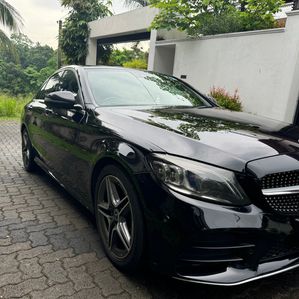 Mercedes Benz C200 AMG Premium Plus 2020 - Image 3