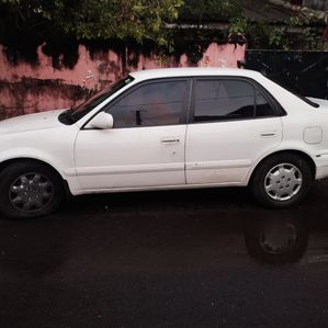 Toyota Corolla 2000 - Image 2