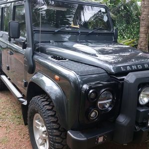 Land Rover Defender 2010 - Image 2
