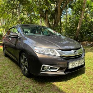Honda Grace EX Package 2014 - Image 2