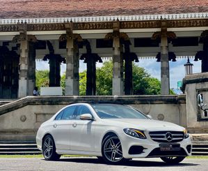 Mercedes Benz E200 AMG 2017