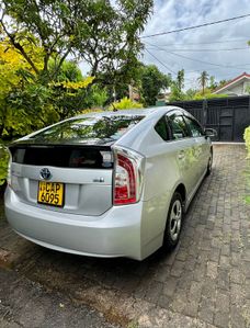 Toyota Prius 3rd Gen L Grade 2013