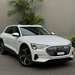 Audi e-tron 50 Quattro Q8 2024 - Image 2
