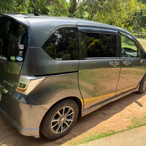 Honda Freed 2012 - Image 2