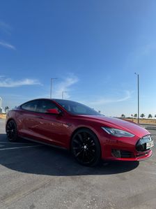 Tesla Model S 2016