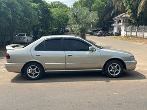 Nissan Sunny SB14 1996