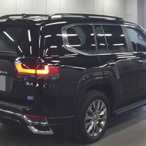 Toyota Land Cruiser Sahara LC300 ZX 2024 - Image 3
