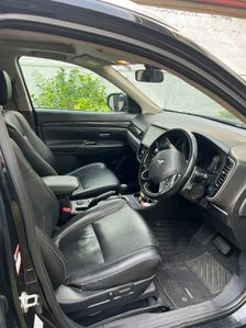 Mitsubishi Outlander Full Petrol 2015