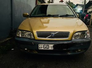 Volvo S40 Efi diesel model 2000