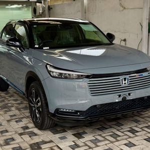 Honda Vezel Z Play Package 2024 - Image 2