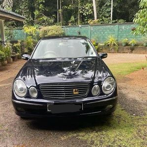 Mercedes Benz E200 2003 - Image 2