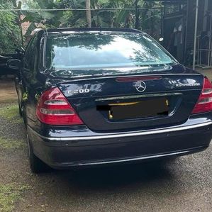 Mercedes Benz E200 2003 - Image 3