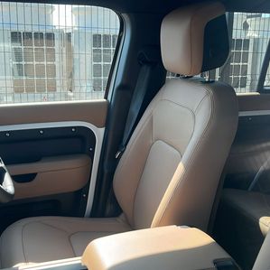 Land Rover Defender X-Dynamic HSE 2025 - Image 3
