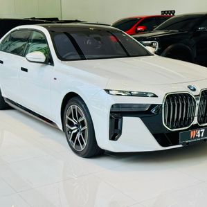 BMW i7 M 60 Ultimate B/New 2024 - Image 2