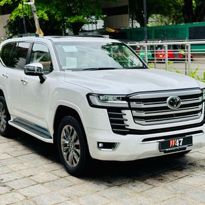 Toyota Land Cruiser Sahara LC 300 ZX Brand New 2023 - Image 2