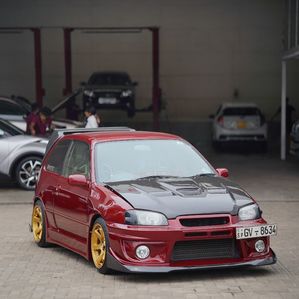 Toyota Starlet Glanza 1999 - Image 2