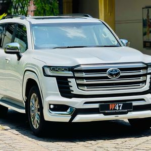 Toyota Land Cruiser Sahara LC300 ZX Highest Spc 2024 - Image 2