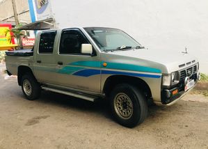 Nissan Double cab D21 1996