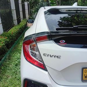 Honda Civic 2018 - Image 3