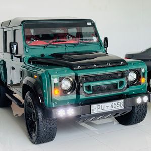 Land Rover Defender Khan 110 2.2 1ST own 2015 - Image 2