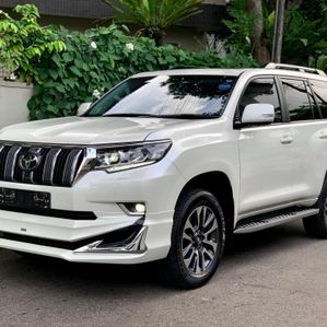 Toyota Land Cruiser Prado 2023 - Image 2